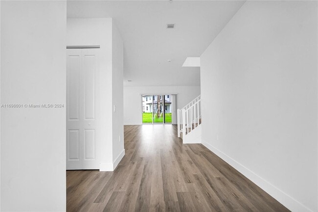 Photo - 4422 SW 122nd Way