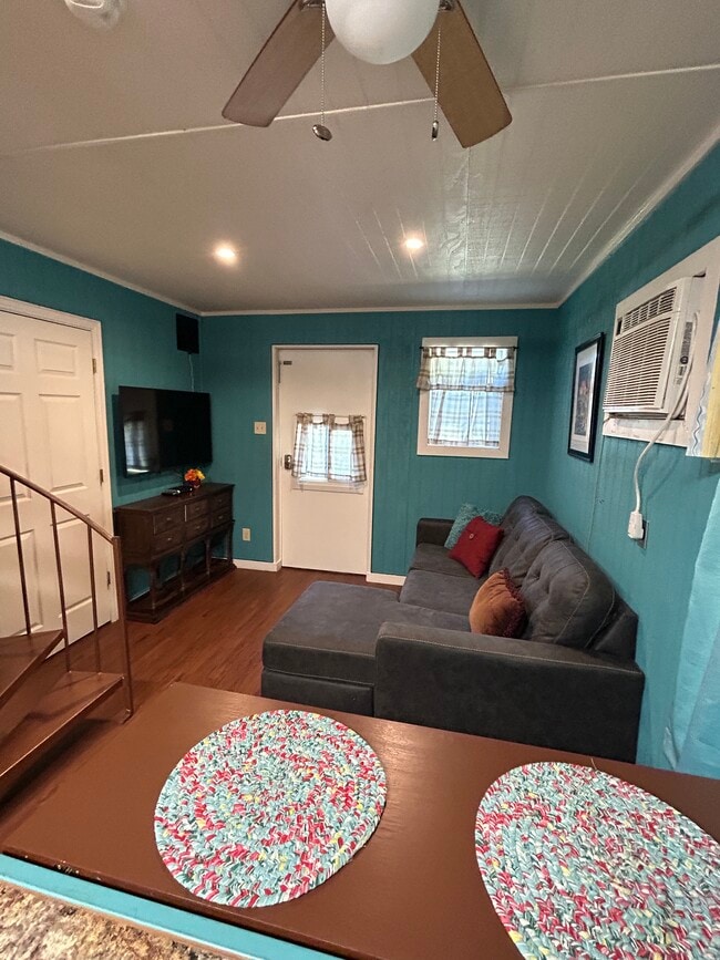 Photo - 576 County Road 3605