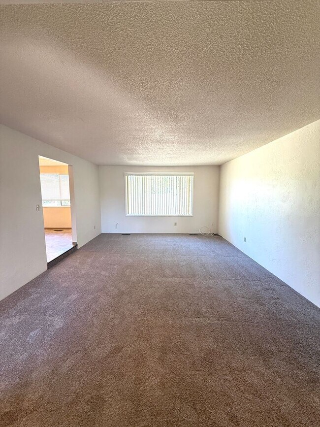Photo - Roomy 3 Bed, 2 Bath Home in Northeast Medford