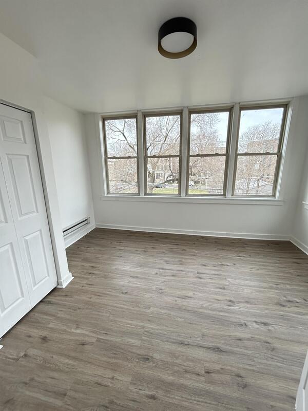 Photo - 6018 S St Lawrence Ave