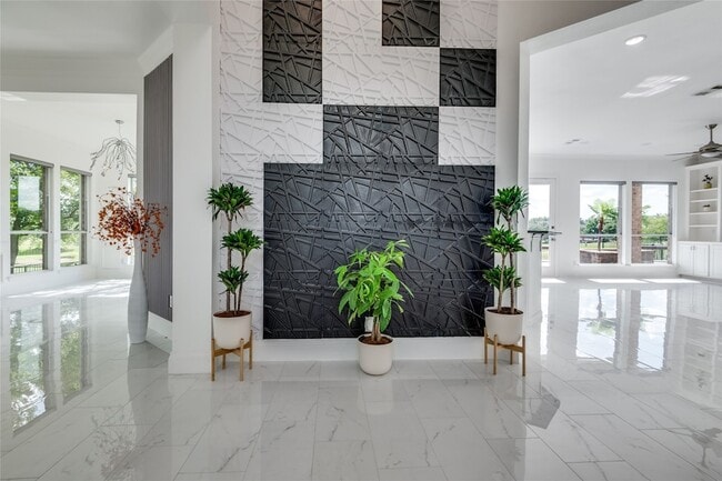 Photo - 7417 Marigold Dr