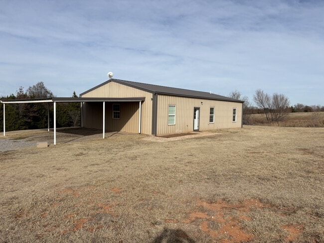 Building Photo - 12748 NE Wolf Rd