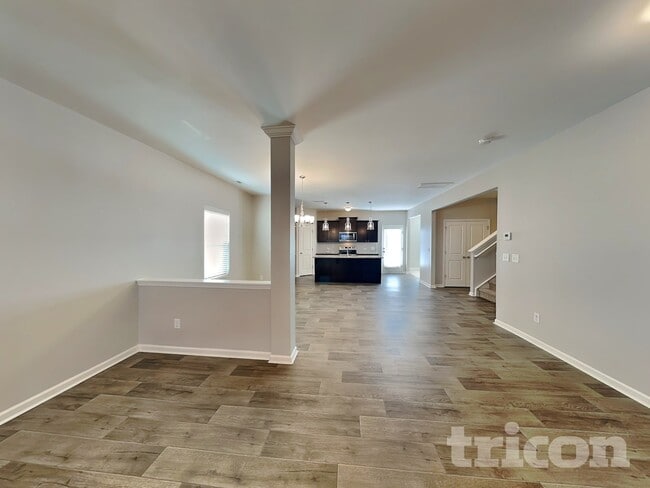 Photo - 635 Spencer Ln