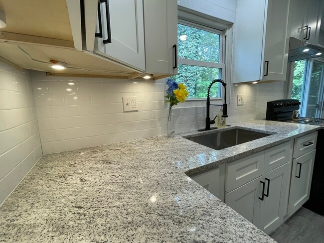 Photo - 1206 Willow Ct NW