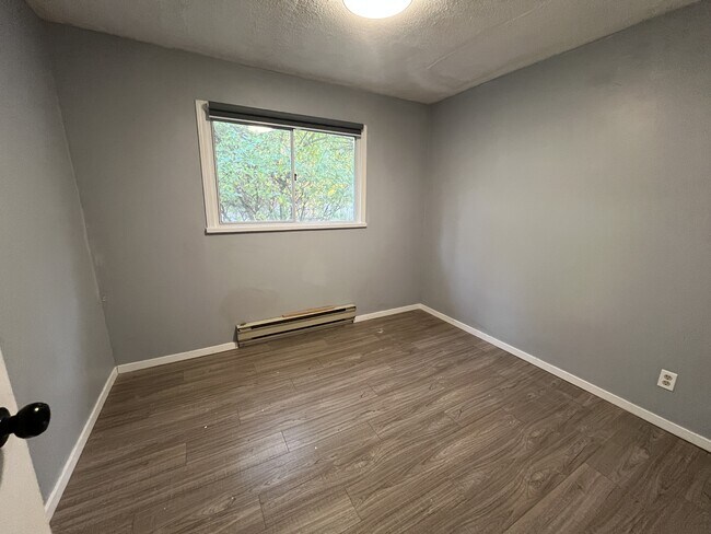 Photo - 21706 Dewdney Trunk Rd