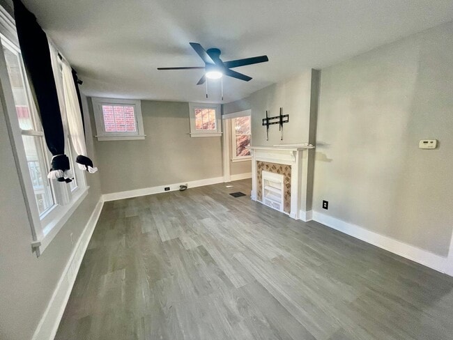 Photo - 3 Bedroom 1.5 Bath in Dormont! Off Street ...