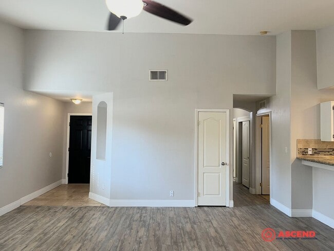 Photo - Stunning 4 Bedroom Home In Rosedale!