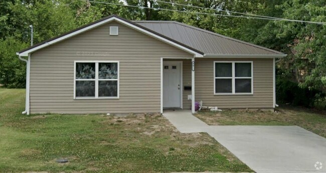 Building Photo - 909 W Love St Rental