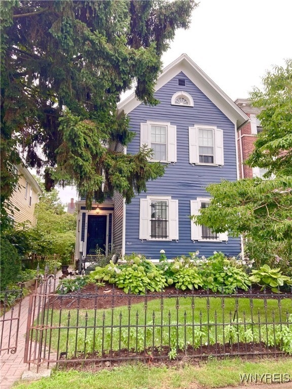 Building Photo - 262 Summer St Rental