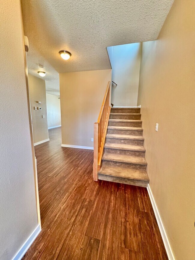 Photo - Classy townhome -Wonderful  3 Bedroom Townhome - EZ access to 205 within minutes -