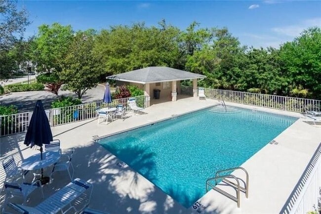 Photo - 295 Fareham Dr