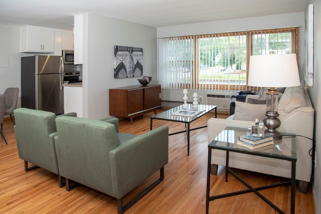 Photo - South Highland