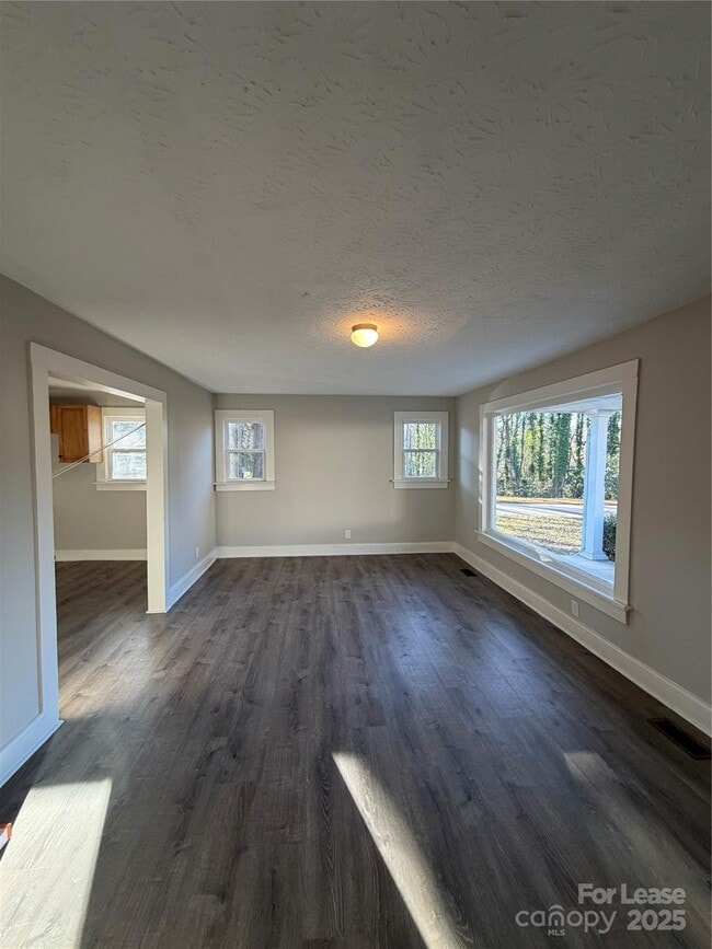 Photo - 530 N Mulberry St