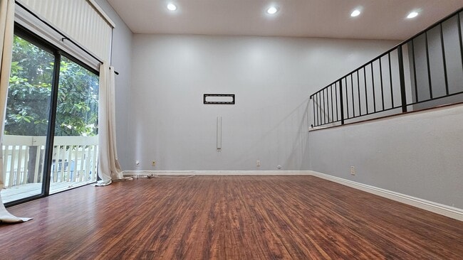 Photo - 8283 Willis Ave