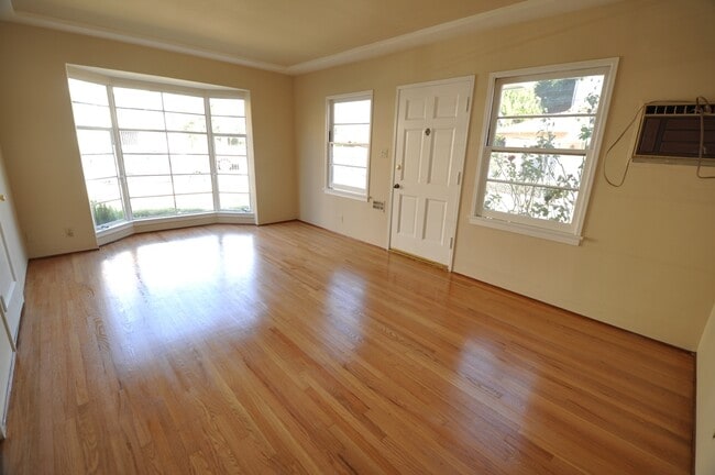 Photo - 11022 Otsego St