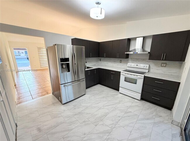 Photo - 8265 NW 186th St