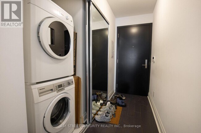 Photo - 1080 Bay St. Unit 1607