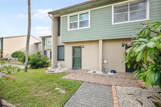 Photo - 1028 Apollo Beach Blvd Casa Adosada