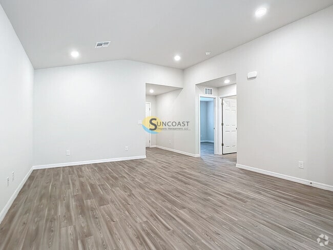 Building Photo - 17131 Thompson Ave Rental
