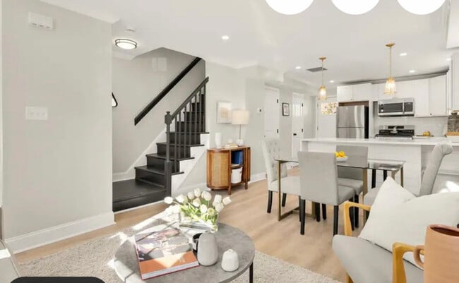 Photo - 4246 Southern Ave SE