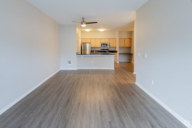 1BR, 1BA - 786SF - River Trail