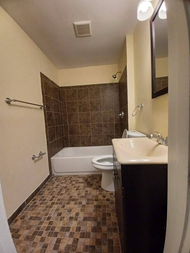 Photo - Home for Rent Northwest Rockford