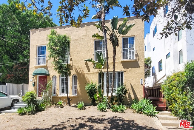 419 N Van Ness Ave