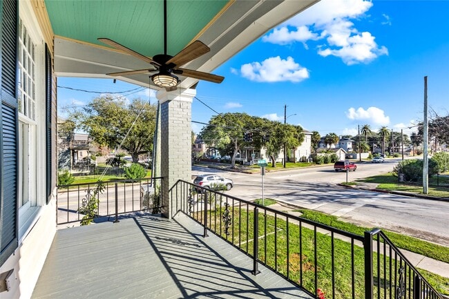 Photo - 3902 Bernardo De Galvez Ave Unit B