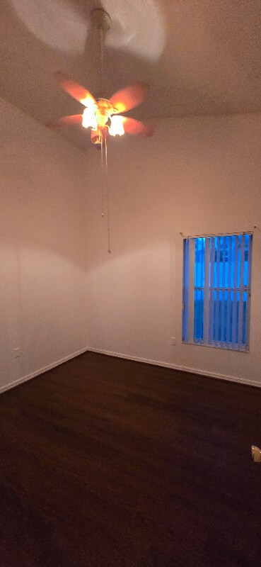 Photo - 990 Kenbar St