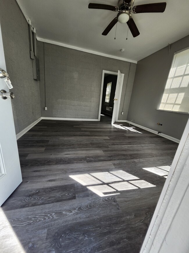 Building Photo - 1893 3rd Ave Unit B