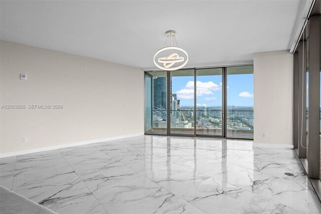 Photo - 18975 Collins Ave Unidad 3605