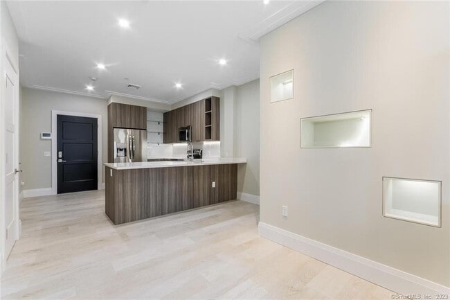 Photo - 1990 Bronson Rd Unit 8