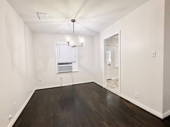 Photo - 832 S Anderson St