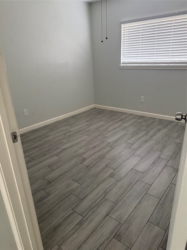 Photo - 4514 Wee Laddie Ln