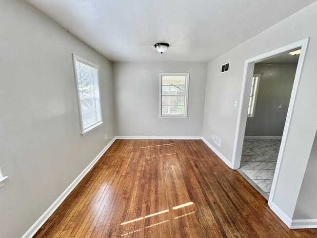 Photo - 3176 Beauchamp Dr