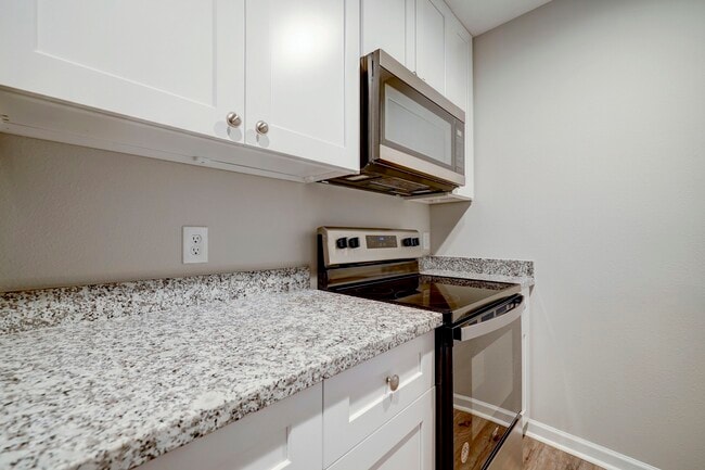 Building Photo - 512 Ridge St Unit 9