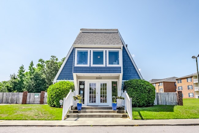 Photo - Lakeside Apartments