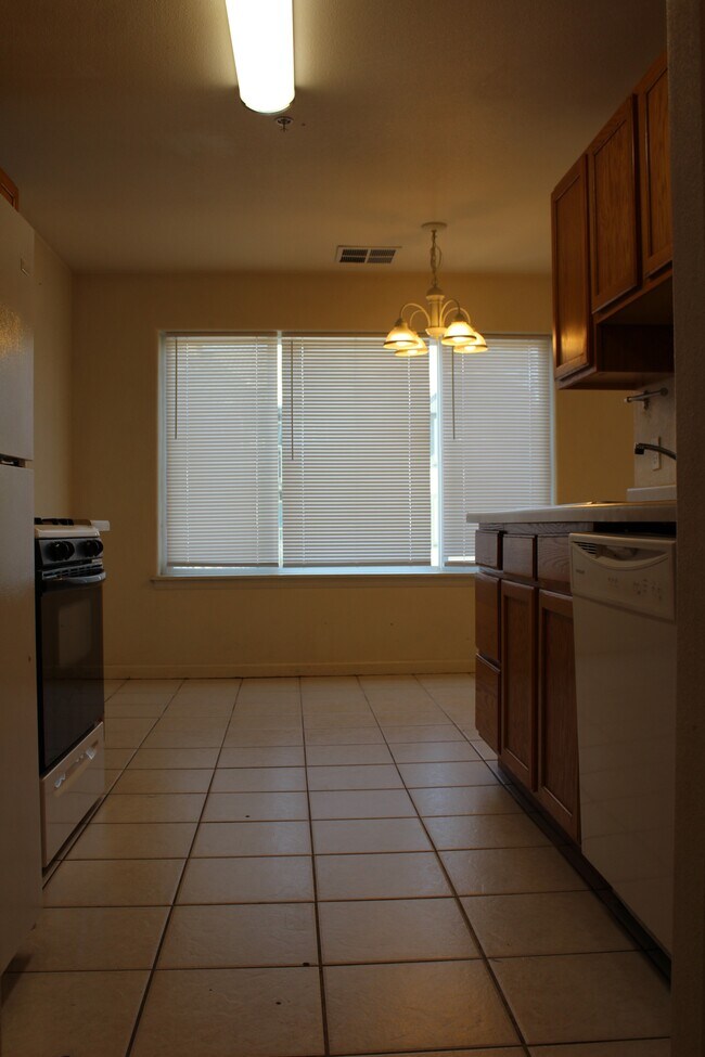 Photo - 794 Castle Valley Blvd