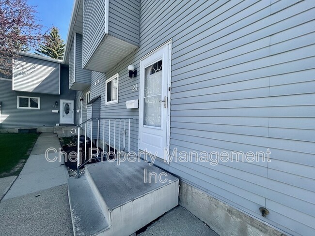 Building Photo - 4403 Riverbend Rd NW