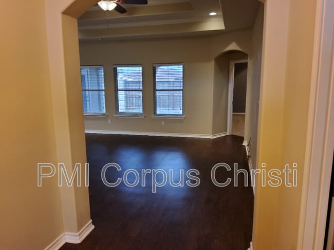 Photo - 4009 Cimarron Lake Dr