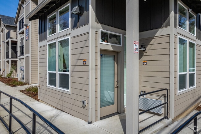 Photo - Holcomb Heights