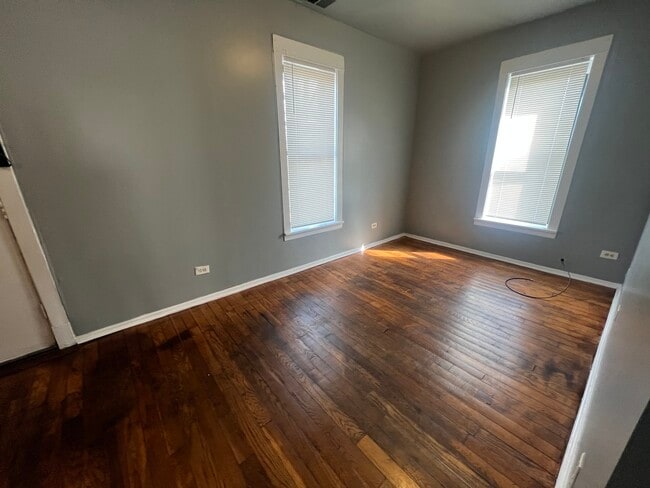 Photo - 734 E 95th St Unidad 3E