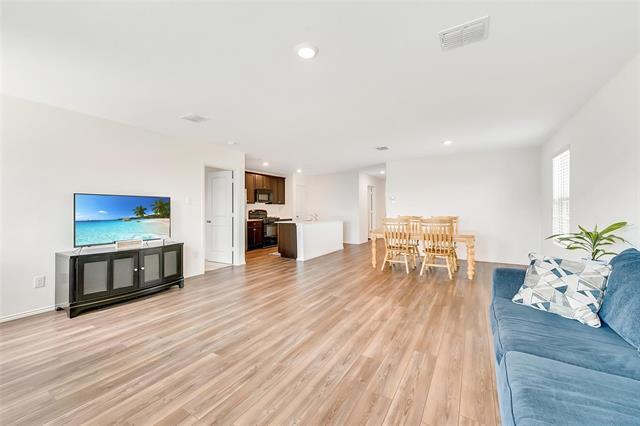 Photo - 1601 Deerchase Dr