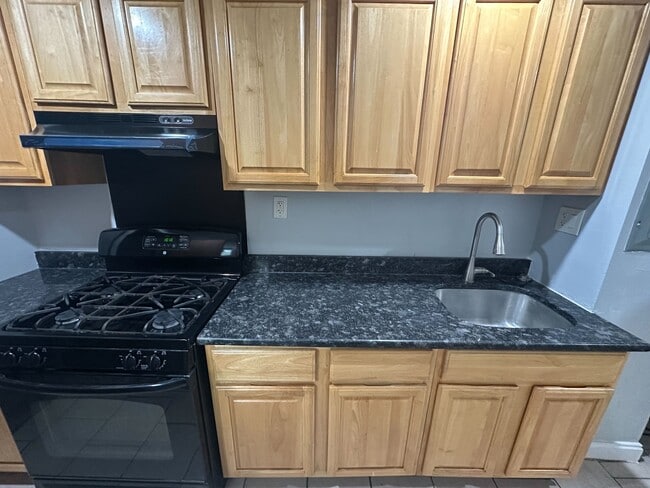 Photo - 529 Brinton St