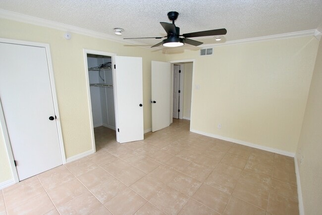 Photo - 17331 Red Oak Dr