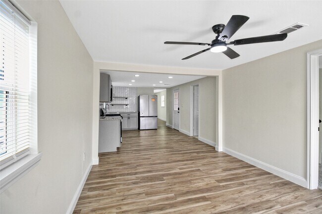 Photo - 7725 Avenue H Unidad A