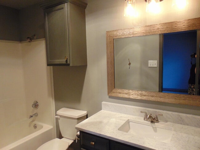 Photo - 6534 89th St