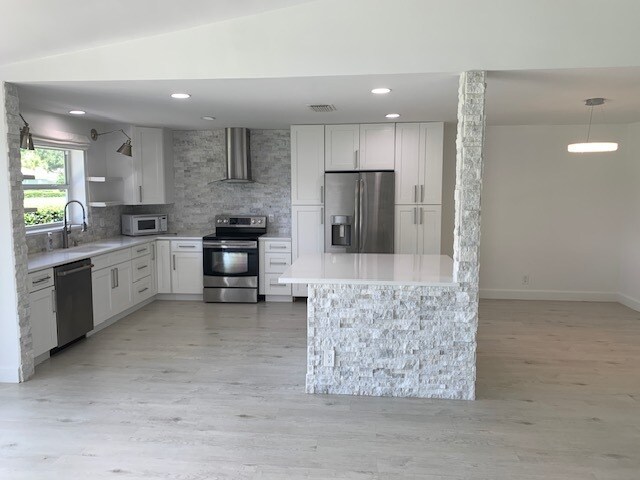 Photo - 2791 SW Westlake Cir