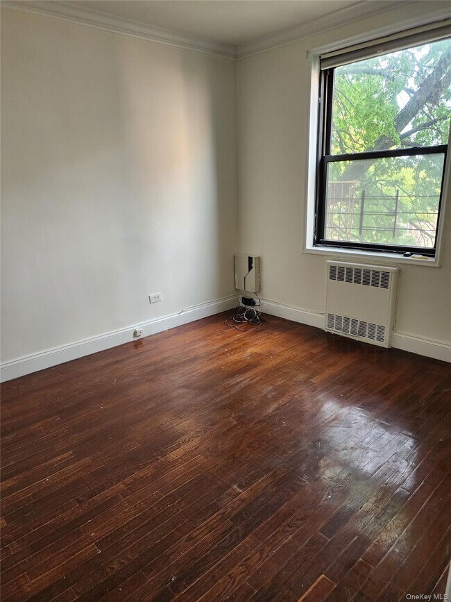 Photo - 150-11-150-72 72nd Rd