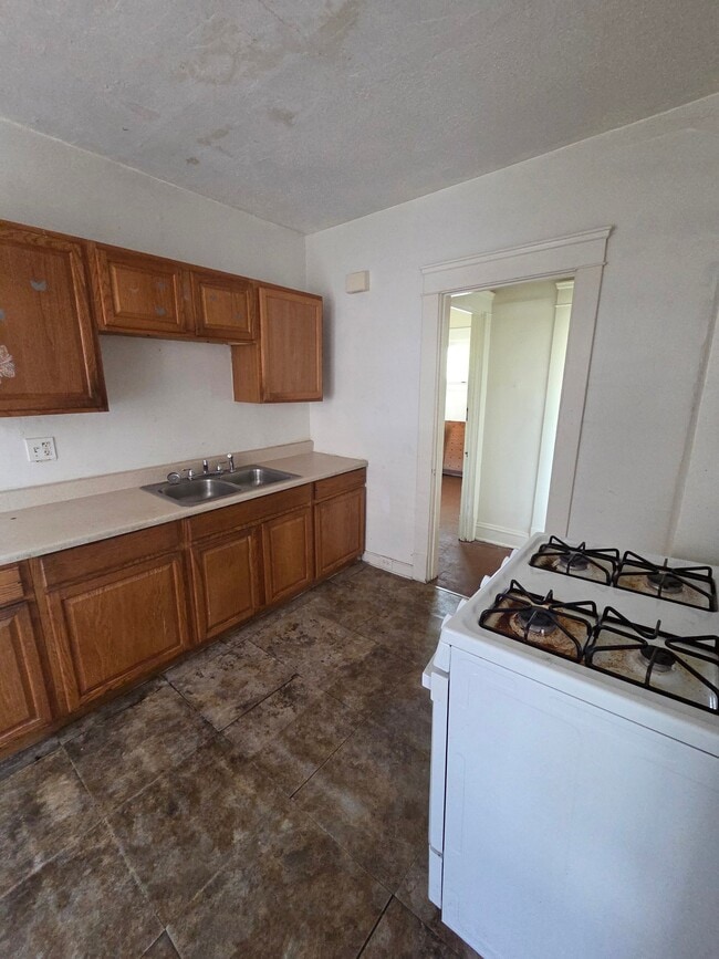 Photo - 11807 Honeydale Ave Unit 2